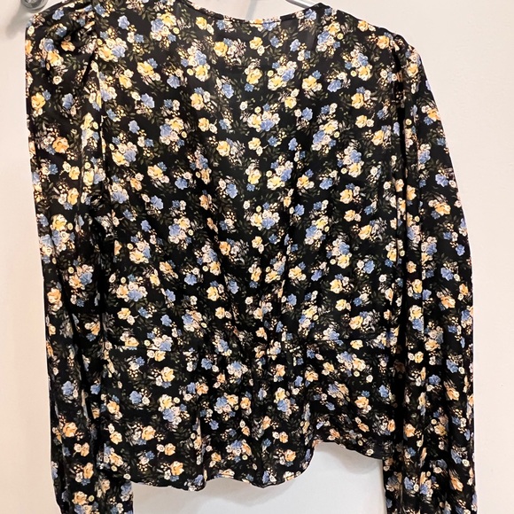 Mango womens black v neck long sleeve floral top size S - Picture 6 of 7